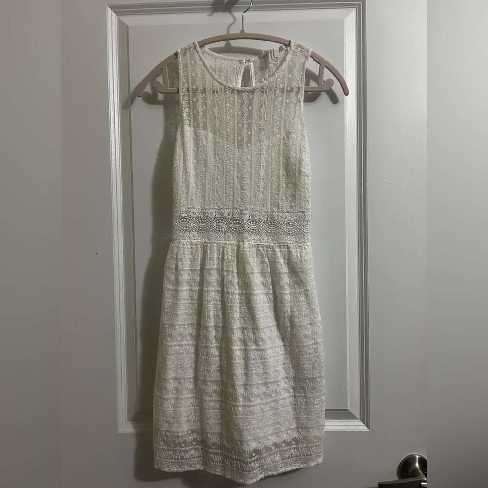 Forever 21 White Sleeveless Dress